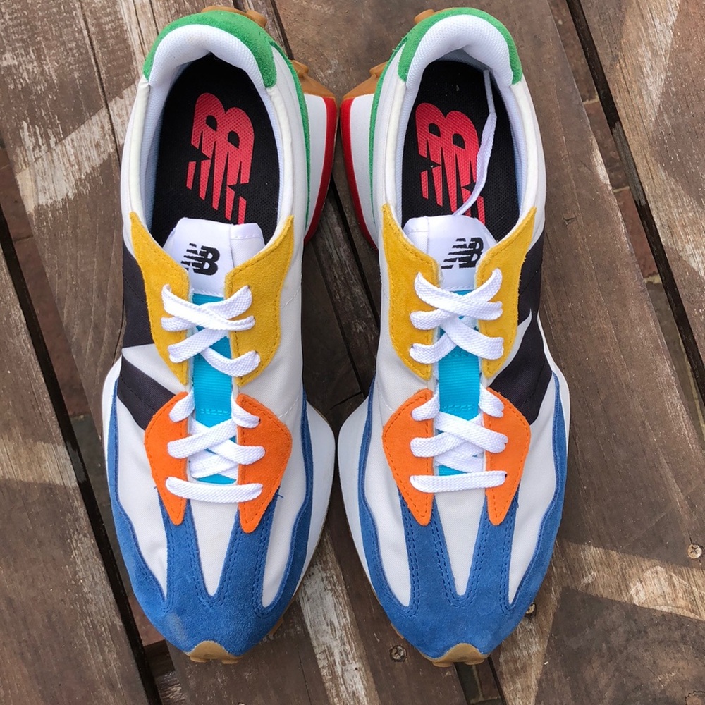 New balance sneaker 327 super colorful!